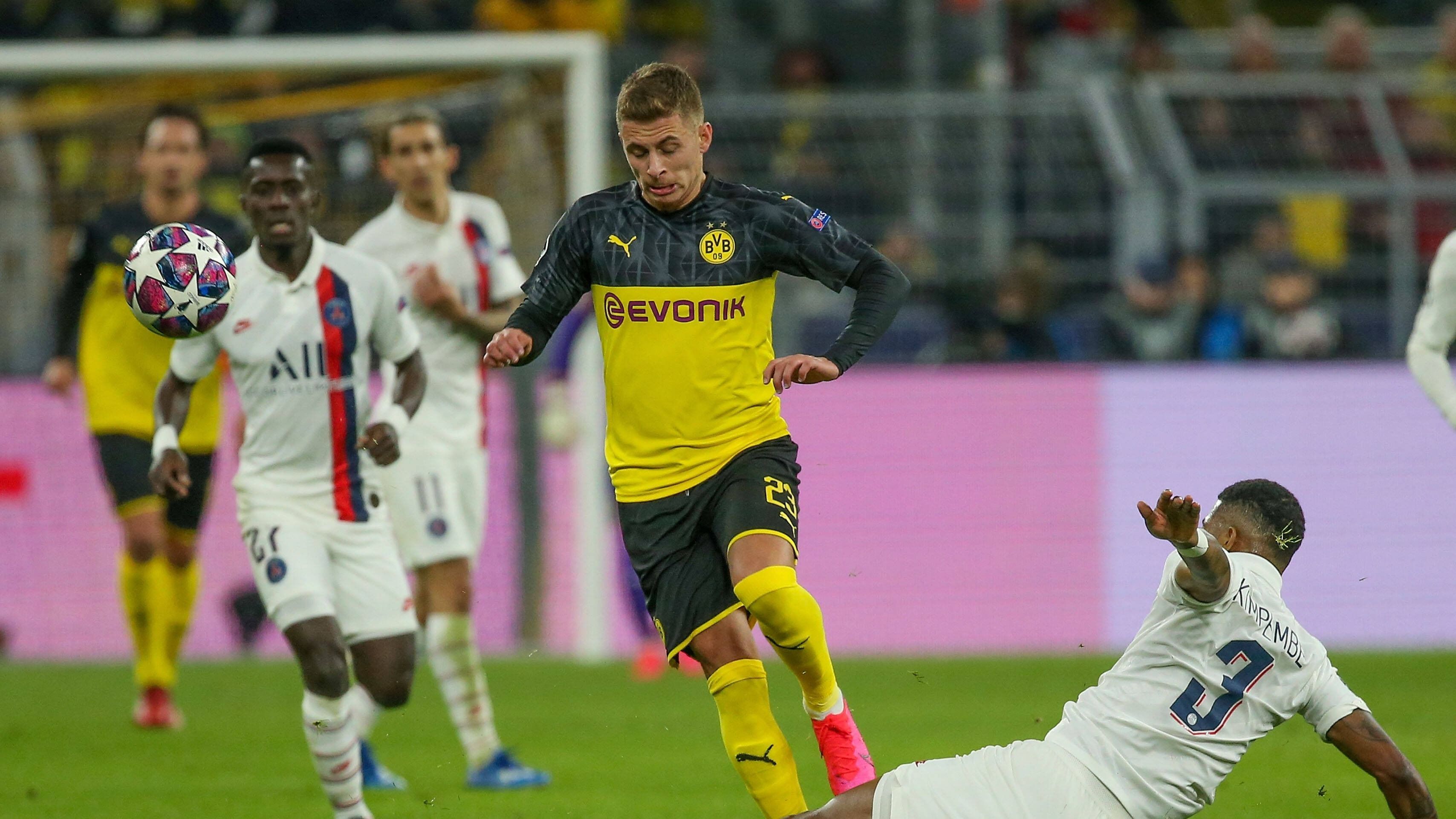 
                <strong>Thorgan Hazard</strong><br>
                Ein erneut unauffälliger Auftritt des Belgiers. Hazard lässt, wenn er mal am Offensivspiel beteiligt ist, die nötige Spritzigkeit komplett vermissen und wirkt gegen Meunier und Co. des Öfteren etwas überfordert. Wird folgerichtig in der 67. Minute ausgewechselt. ran-Note: 4
              