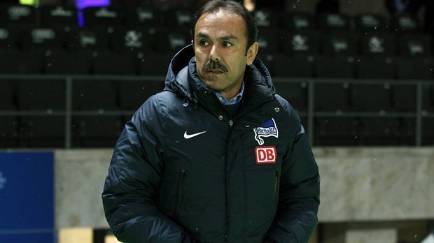 
                <strong>Platz 3 - Jos Luhukay (PPS: 1,00).</strong><br>
                Platz 3 - Jos Luhukay (PPS: 1,00). Der Niederländer kommt auf einen glatten Schnitt. In 110 Spielen sammelt er 110 Punkte.
              