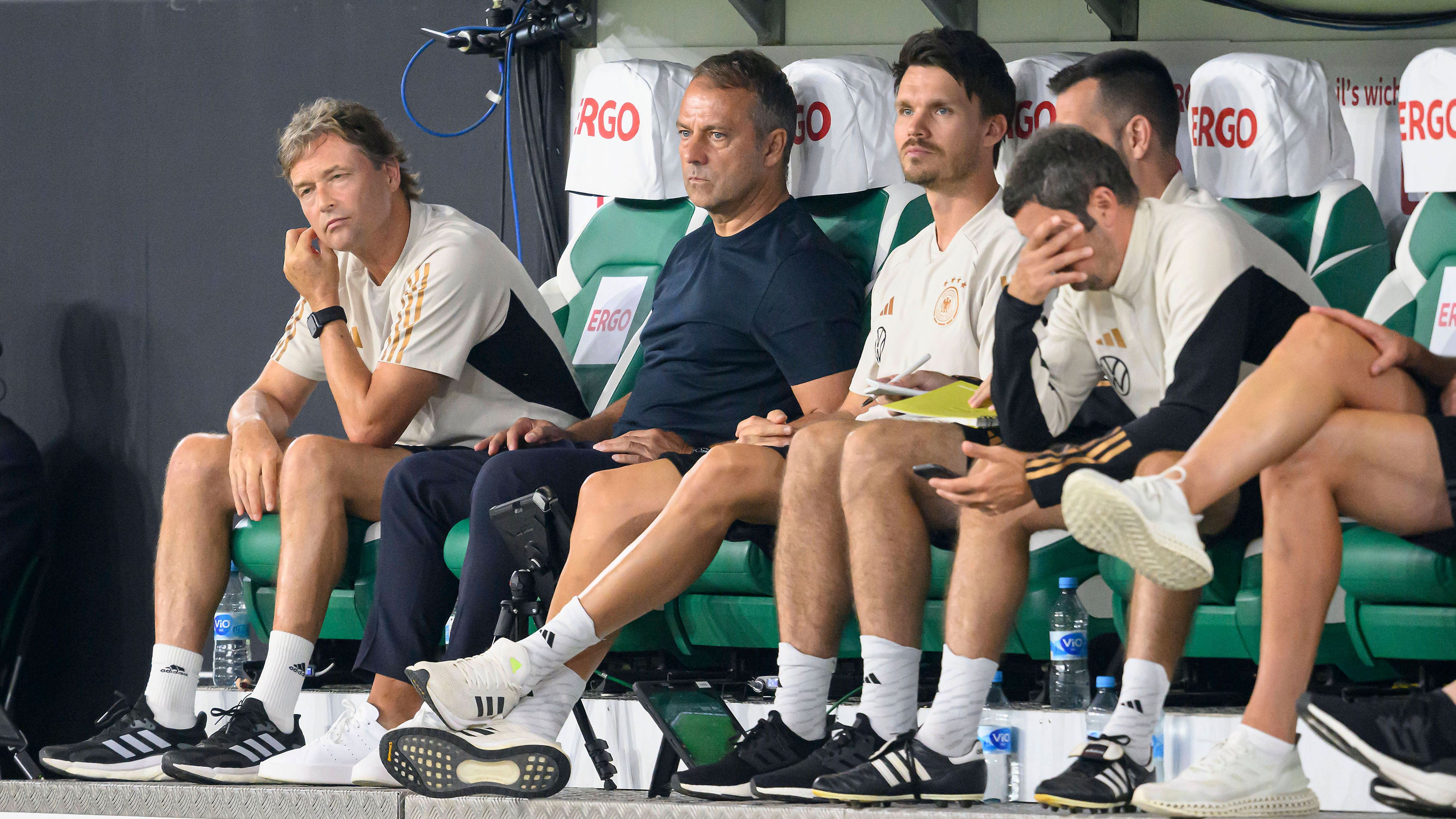 <strong>Blick (Schweiz)<br></strong>"Japanische Ohrfeige für Flick und seine DFB-Männer"