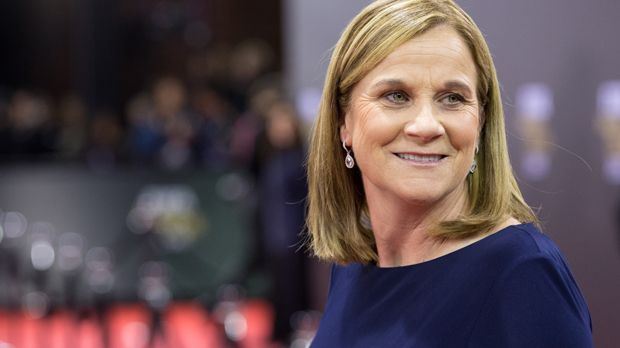 
                <strong>FIFA Trainerin des Jahres (Frauen): Jill Ellis</strong><br>
                FIFA Trainerin des Jahres (Frauen): Jill Ellis (Nationaltrainerin USA, Weltmeisterin 2015)
              