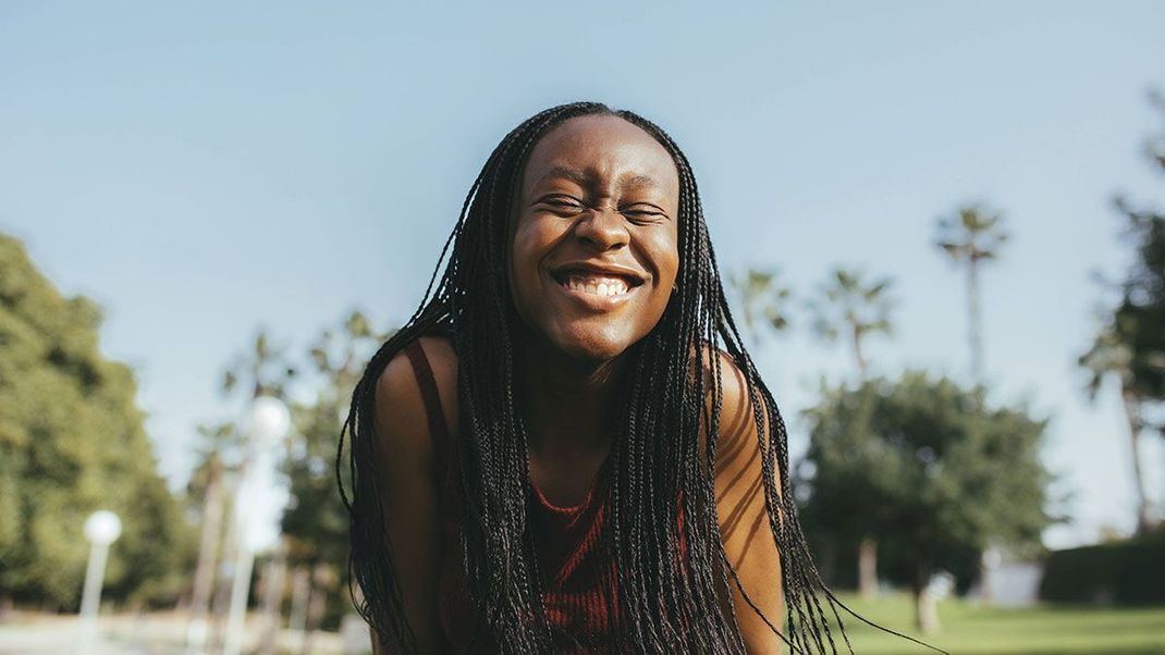 Wie genau werden trendigen Passion Twists gemacht? Wir haben die Antworten für euch im Beauty-Artikel.