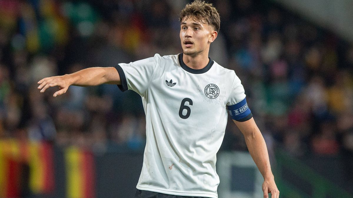 Fussball, Nachwuchs, Saison 2025 26, U21, U 21 EM-Qualifikation (Gruppe F, 6. Spieltag) in Fürth, Deutschland - Malta, Tom Bischof (U21, Deutschland), 14.11 2025, *** Football, Youth, Season 2025 2...