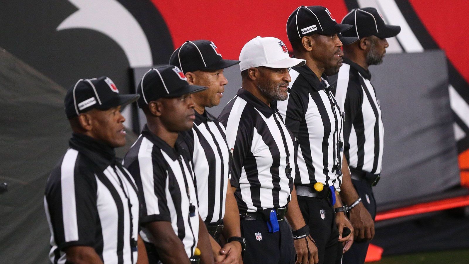 Erste schwarze SchiedsrichterCrew in der NFL