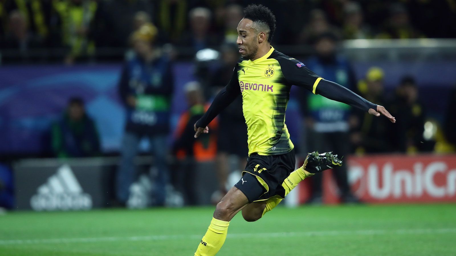 
                <strong>3. Pierre-Emerick Aubameyang (damals Borussia Dortmund)</strong><br>
                Spitzengeschwindigkeit 35,4 km/h
              