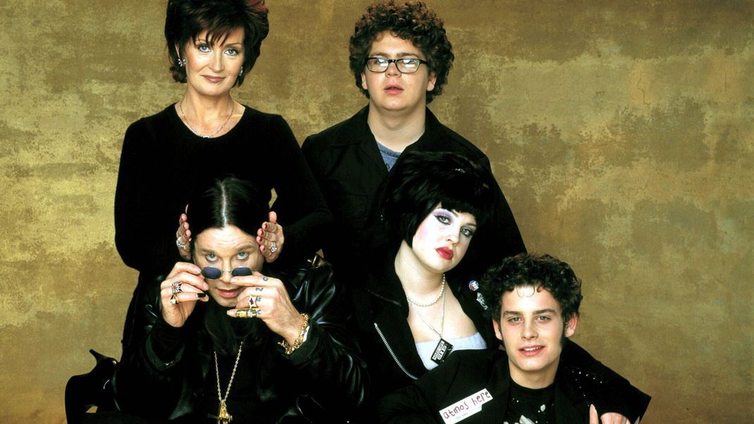 Die Osbourne-Familie bei den Dreharbeiten zur dritten Staffel von "The Osbournes".