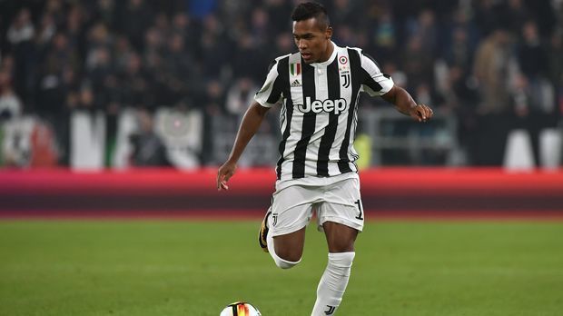 
                <strong>Alex Sandro (Juventus Turin)</strong><br>
                Viele Klubs suchen Weltklasse-Außenverteidiger, in Brasiliens Nationalmannschaft finden sich alleine auf links gleich drei. Einer von ihnen ist Juventus Turins Alex Sandro. Der 27-Jährige steht offenbar nicht so ganz hoch im Kurs von Tite wie sein Konkurrent Marcelo von Real Madrid. So muss der Juve-Linksverteidiger wohl noch länger bangen, bis er weiß, ob er mit nach Russland darf, denn ...
              