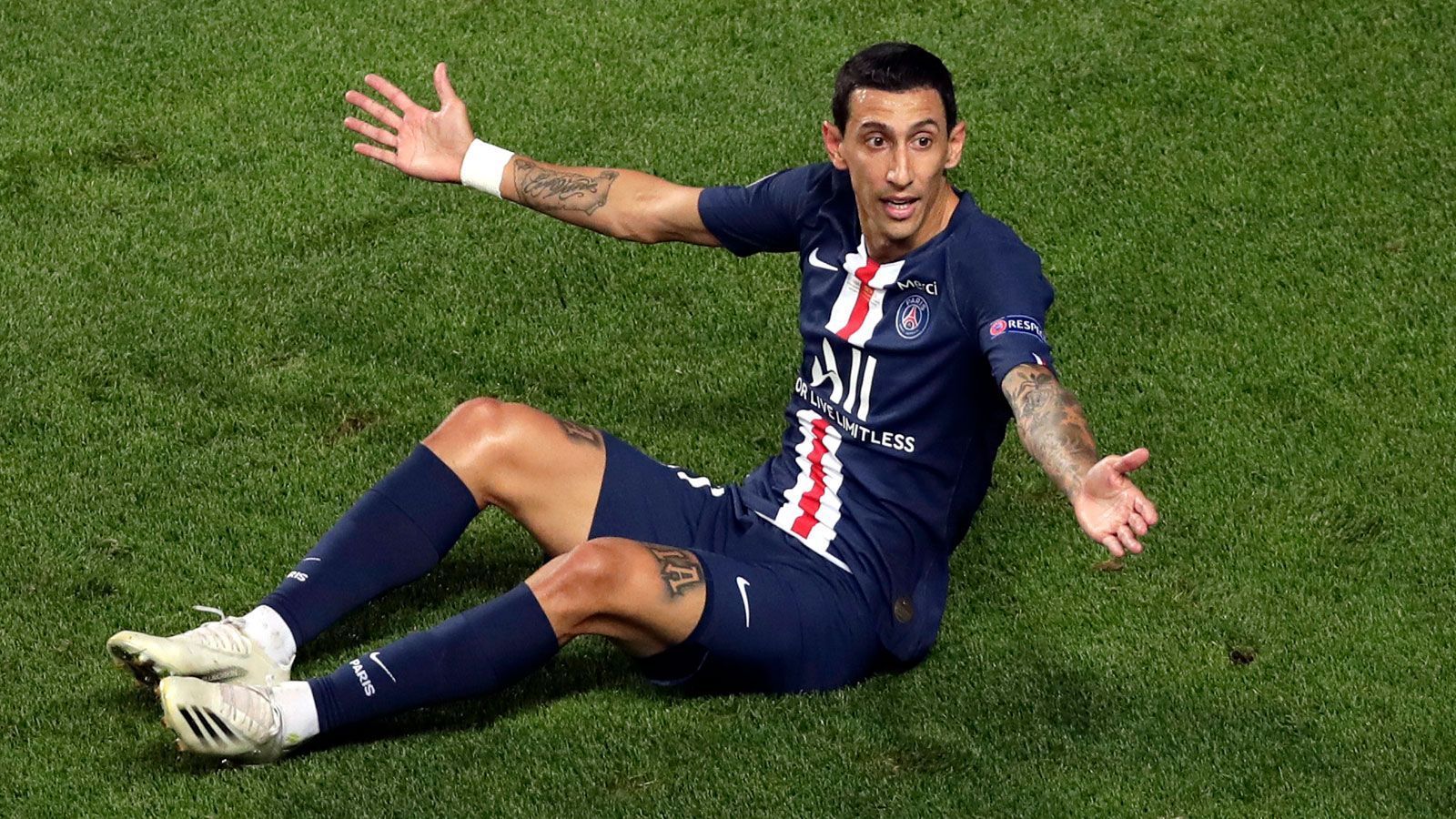 
                <strong>Angel Di Maria (32)</strong><br>
                Aktueller Verein: Paris Saint-Germain - Position: Offensives Mittelfeld - Marktwert: 32 Millionen Euro
              