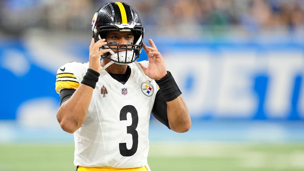 August 24, 2024, Pittsburgh, Pennsylvania, USA: August 24, 2024: Russell Wilson 3 during the Pittsburgh Steelers vs Detroit Lions at Ford Field in Detroit MI. Brook Ward Pittsburgh USA - ZUMAa234 2...