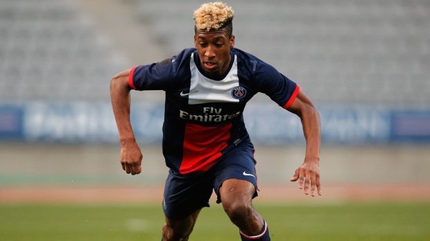 
                <strong>Paris St. Germain - Kingsley Coman (16 Jahre, acht Monate, vier Tage)</strong><br>
                Paris St. Germain - Kingsley Coman (16 Jahre, acht Monate, vier Tage): Am 17. Februar 2013 war der große Tag vom aktuellen Bayern-Profi Coman. Er durfte bei seinem Jugendverein Paris St. Germain erstmals in der Ligue 1 ran. Ausgerechnet sein heutiger Bayern-Coach Carlo Ancelotti verhalf ihm bei der 2:3-Pleite in Sochaux zum Debüt. Drei Minuten vor dem Ende kam Joker Coman für Marco Verratti ins Spiel. Damit übertrumpfte der Flügelflitzer bekannte Namen wie Nicolas Anelka, Mamadou Sakho oder Adrien Rabiot als jüngster Liga-Debütant von PSG. 
              