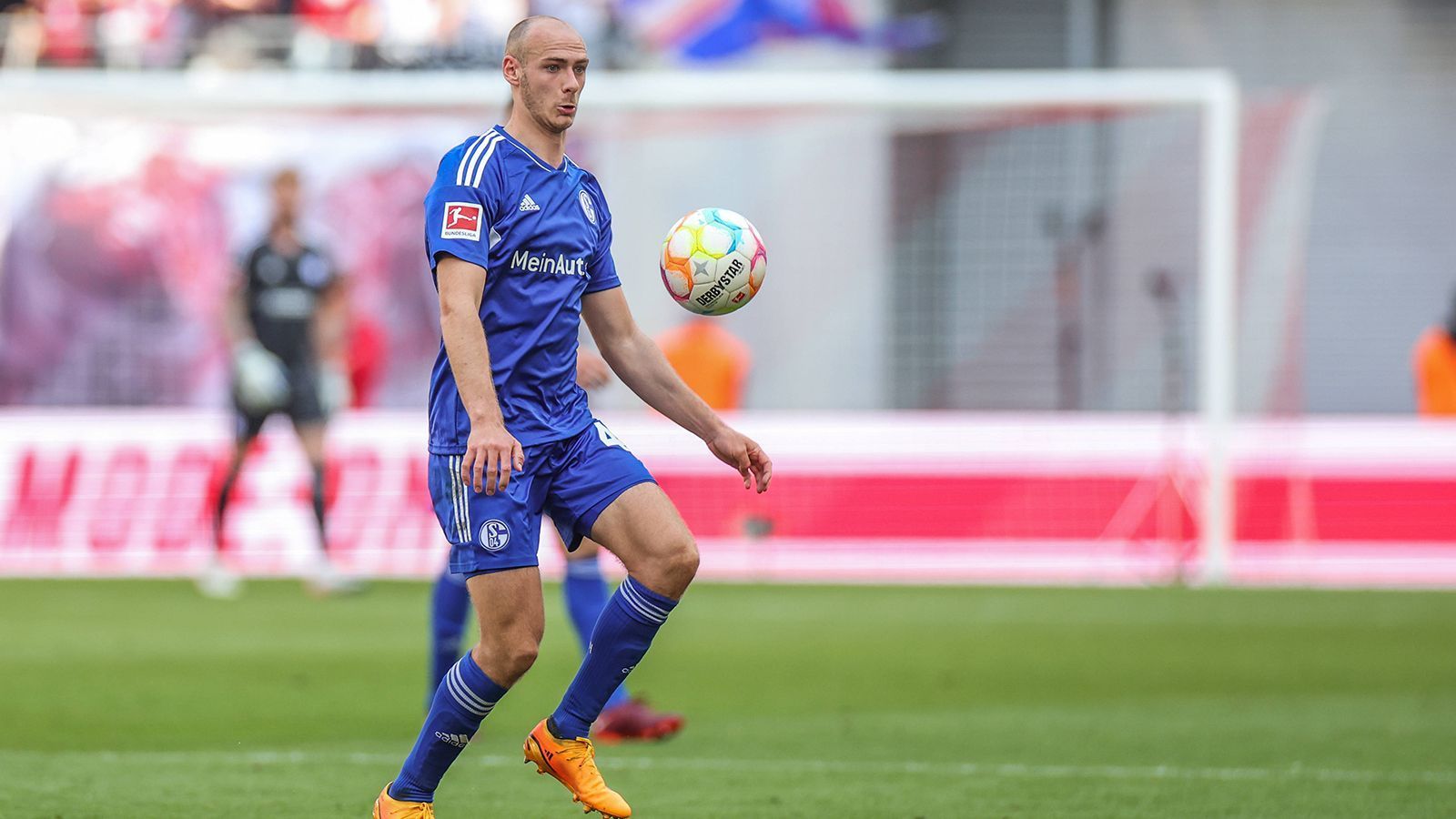 
                <strong>Henning Matriciani</strong><br>
                &#x2022; Position: Abwehr<br>&#x2022; Verein: FC Schalke 04<br>&#x2022; U21-Länderspiele: 1<br>
              