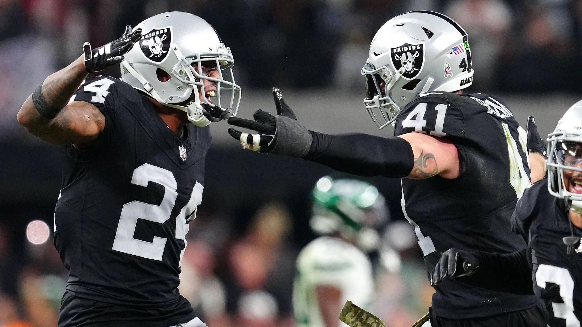 <strong>Las Vegas Raiders</strong><br>Offense:<br>Passing Yards - 192,1&nbsp;pro Spiel<br>Rushing Yards - 83,3&nbsp;pro Spiel<br>Overall Yards - 275,4&nbsp;pro Spiel<br>Punkte - 17,2&nbsp;pro Spiel<br>Defense:<br>Passing Yards - 198,7&nbsp;pro Spiel<br>Rushing Yards - 135,6&nbsp;pro Spiel<br>Overall Yards - 334,3&nbsp;pro Spiel<br>Punkte - 20,5 pro Spiel