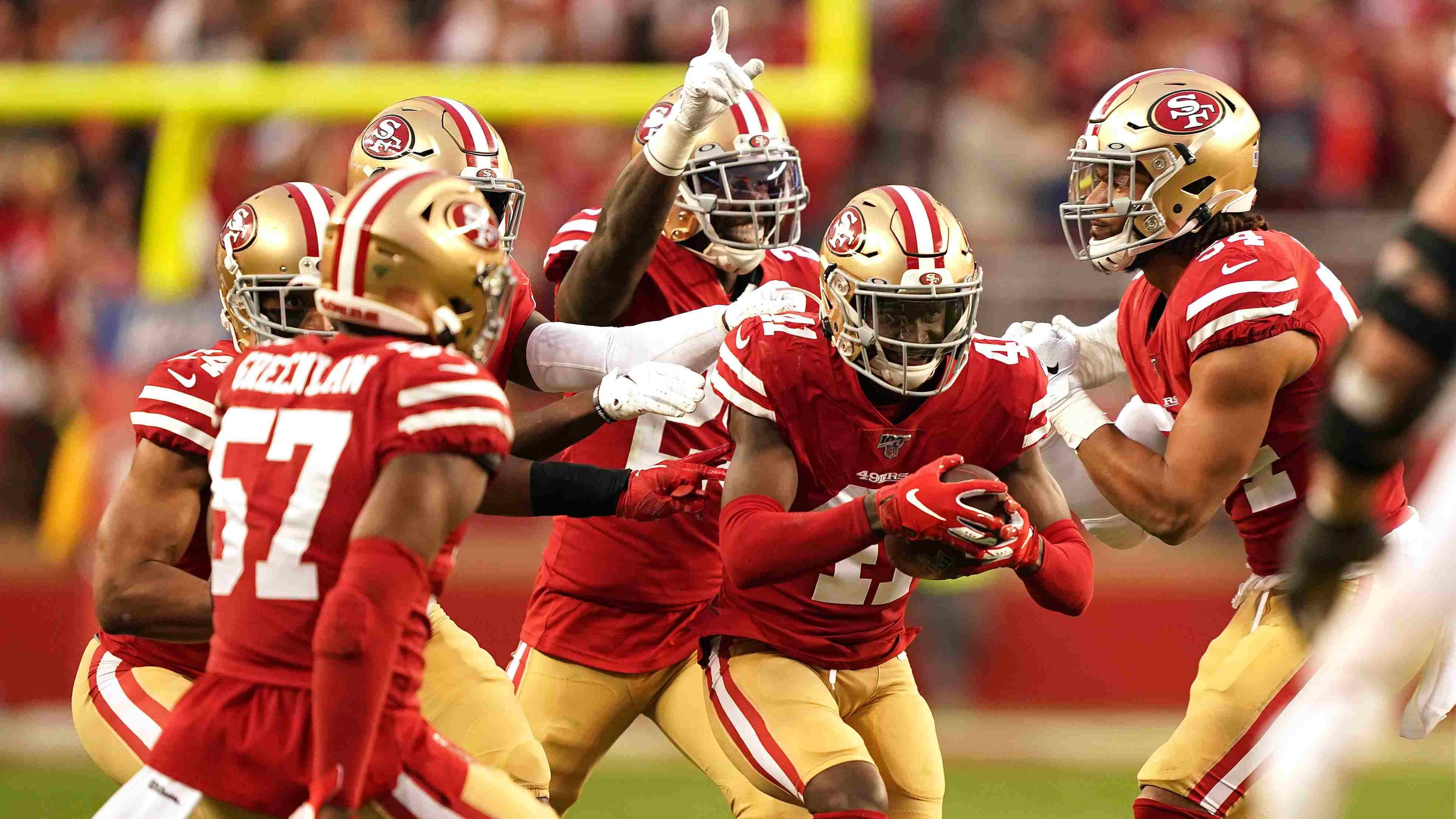 
                <strong>San Francisco 49ers: #FTTB</strong><br>
                Instagram: @49ersTwitter: @49ersFacebook: @SANFRANCISCO49ERS
              