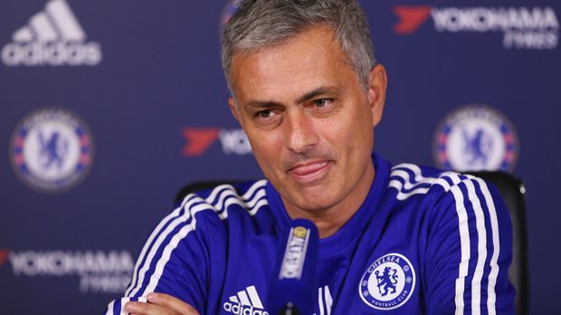 
                <strong>Platz 1: Jose Mourinho</strong><br>
                Platz 1: Jose Mourinho (FC Chelsea). Gekaufte Spieler: 63 bei drei verschiedenen Vereinen. Ausgaben: 891,08 Millionen Euro.
              
