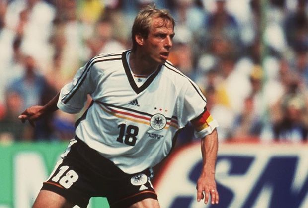 
                <strong>Jürgen Klinsmann (36 Spiele als Kapitän)</strong><br>
                Als Mannschaftskapitän führte Jürgen Klinsmann sein Team 1996 zum Europameistertitel. Insgesamt stand der spätere Bundestrainer 36 Mal als Spielführer auf dem Platz und war auch Teil der Weltmeistermannschaft von 1990.
              