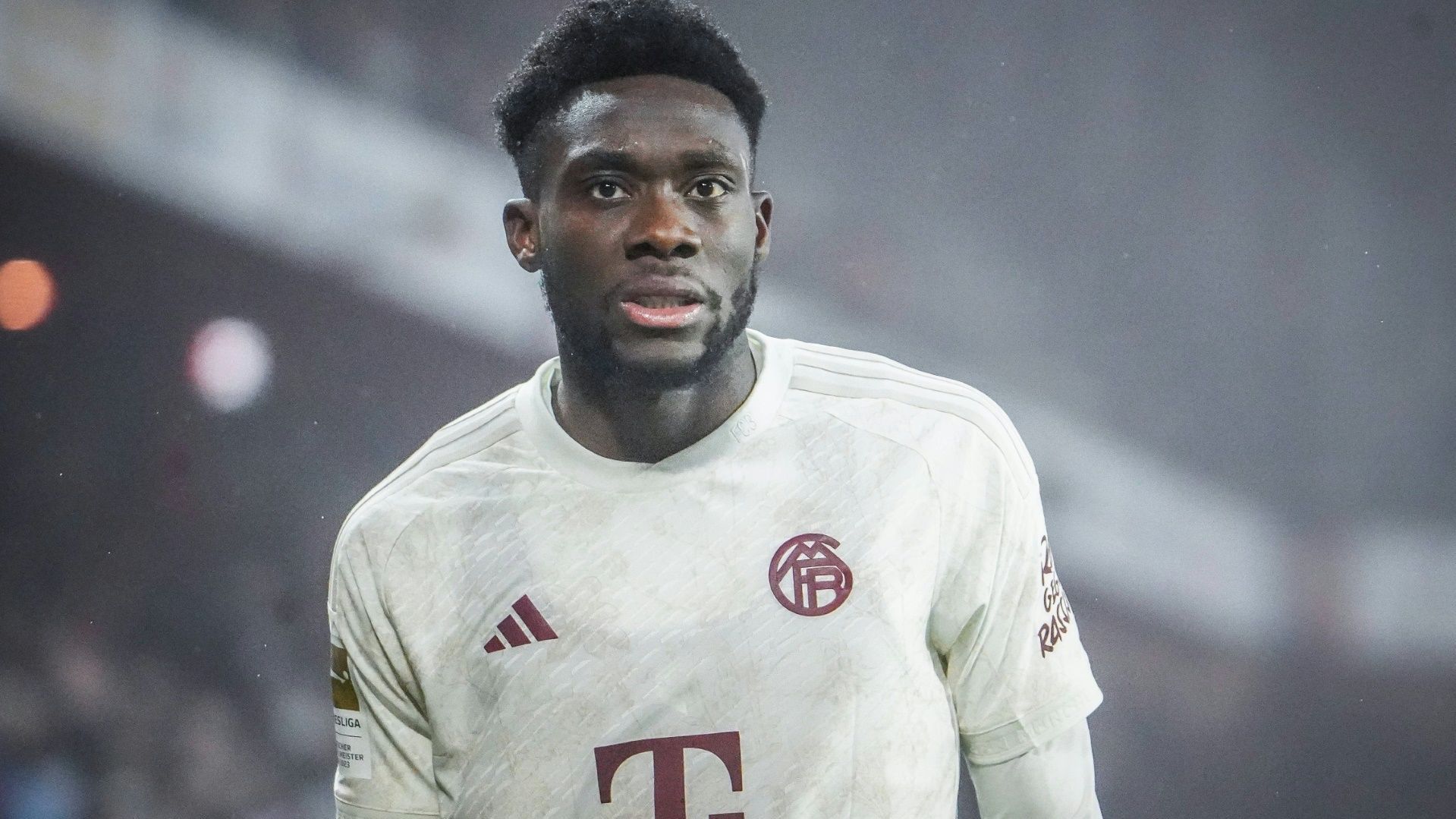 <strong>Alphonso Davies (21 Tage verletzt, 4 verpasste Spiele)</strong><br>Anfang Februar erlitt der schnelle Linksverteidiger eine Innenbandzerrung, musste danach für drei Wochen und vier Spiele pausieren. War in den beiden Spielzeiten zuvor für insgesamt 206 Tage nicht verfügbar, davon 84 aufgrund von Herzproblemen.