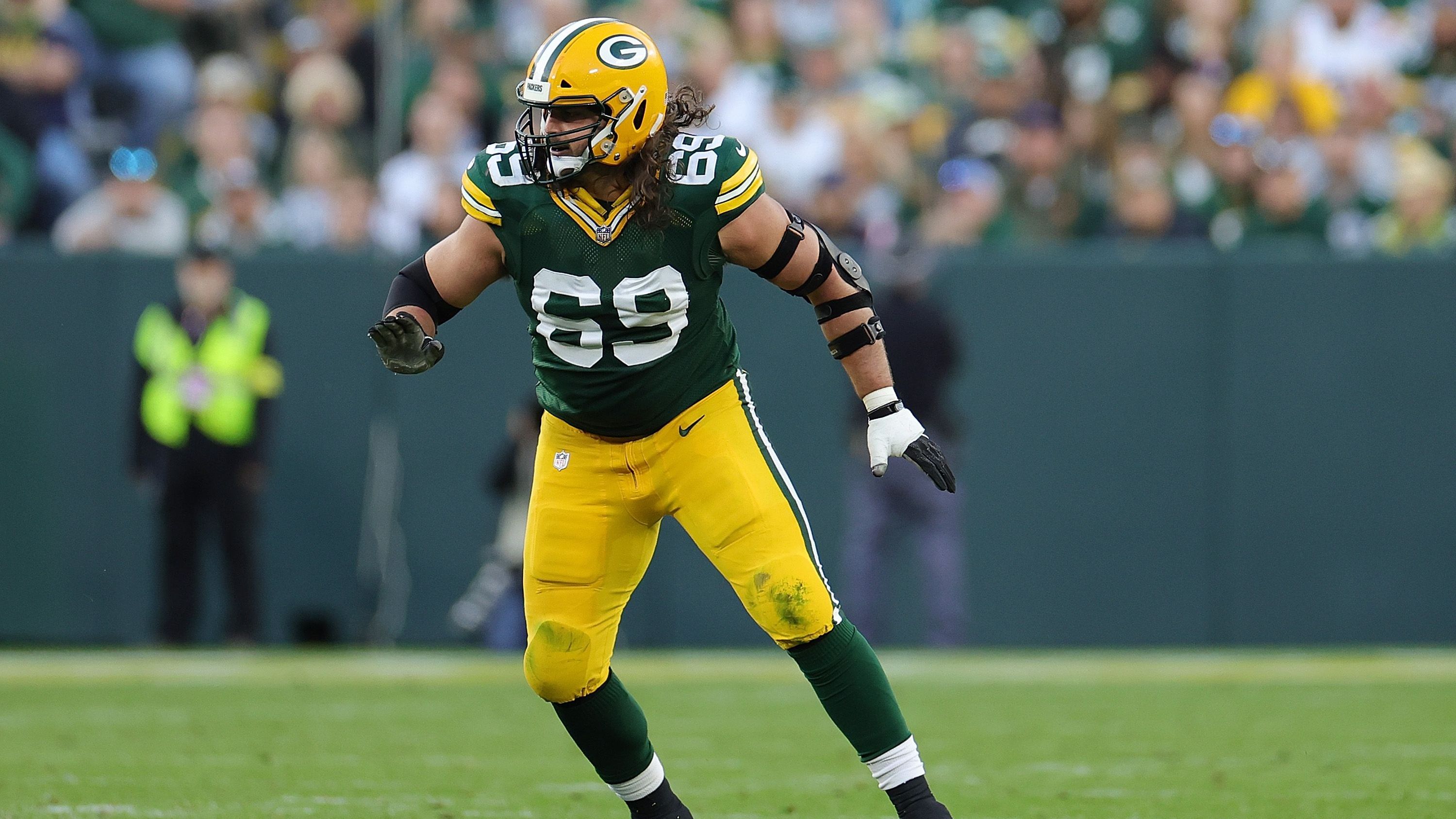 <strong>David Bakhtiari (Green Bay Packers)</strong><br>Left Tackle David Bakhtiari von den Green Bay Packers hat sein Saisonaus angekündigt. Der viermalige Pro Bowler <a target="_blank" href="https://www.ran.de/sports/american-football/nfl/news/green-bay-packers-david-bakhtiari-matt-lafleur-sorge-verletzung-knie-injured-reserve-rueckkehr-operation-322656">hat schon länger mit Knieproblemen zu kämpfen</a> und bestritt diese Saison nur den Auftakt gegen die Chicago Bears. Der 32-Jährige muss sich nun einer weiteren Operation unterziehen und hofft, für die kommende Spielzeit wieder fit zu sein.