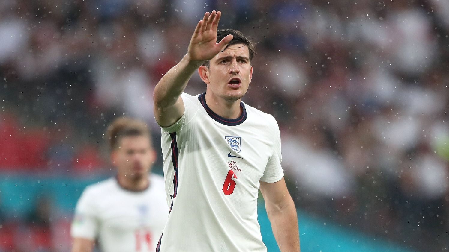 
                <strong>Harry Maguire (England)</strong><br>
                Stand hinten zunächst wie ein Fels in der Brandung. Immer wieder mit guten Vorstößen und Pässen im Aufbauspiel. Außerdem immer gefährlich nach Standards. Gute Partie von Maguire, hämmerte im Elfmeterschießen den Ball in den Winkel. ran-Note: 1
              