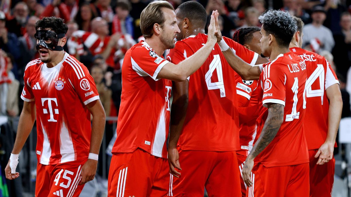 KANE Harry Team FC Bayern Muenchen jubelt nach seinem Tor mit DIAZ Luis UEFA Championsleague Saison 2025 - 2026 Vorrunden Spiel FC Bayern Muenchen - FC Chelsea 3 : 1 am 17.09.2025 in Muenchen DFL R...