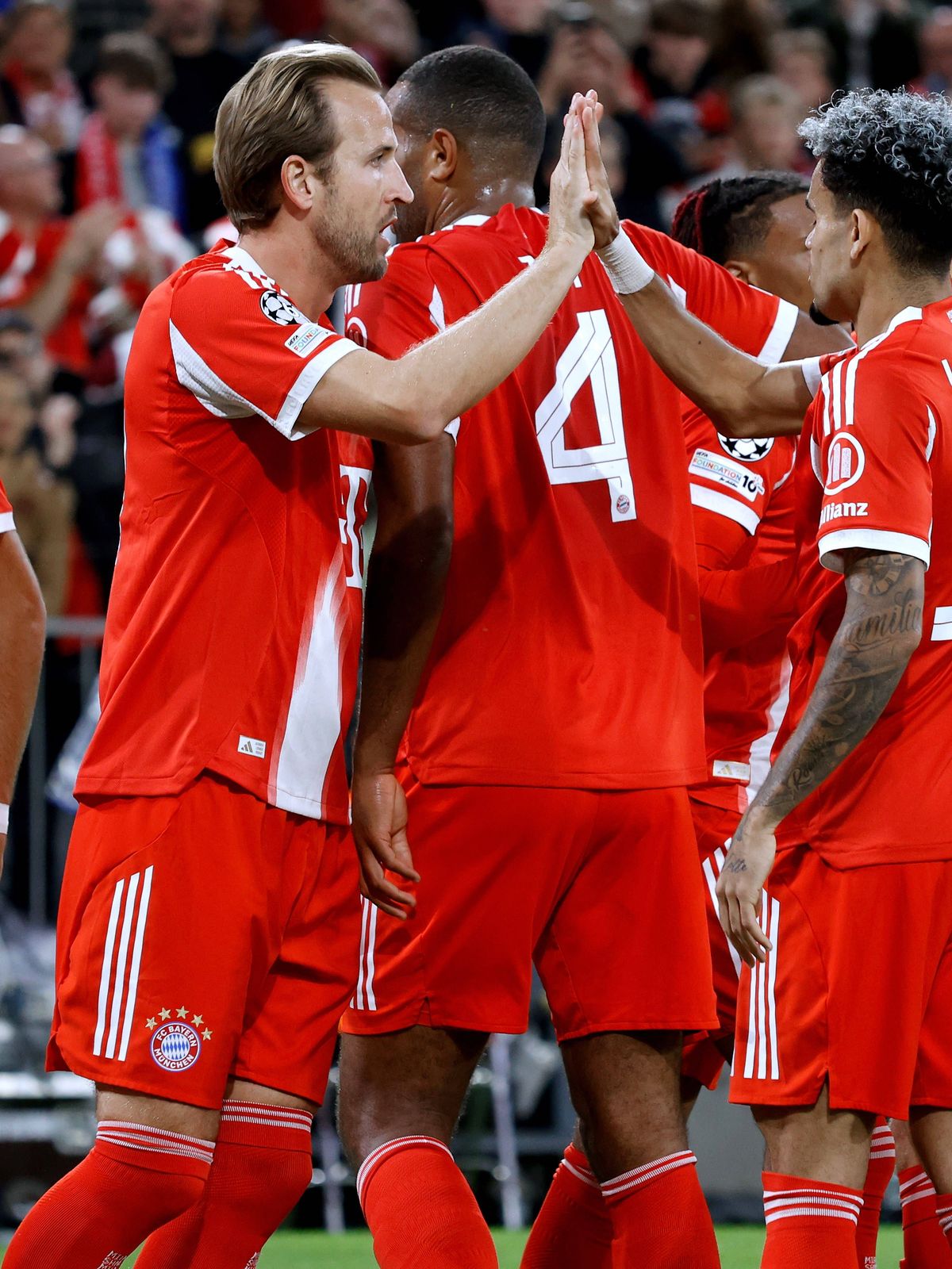 KANE Harry Team FC Bayern Muenchen jubelt nach seinem Tor mit DIAZ Luis UEFA Championsleague Saison 2025 - 2026 Vorrunden Spiel FC Bayern Muenchen - FC Chelsea 3 : 1 am 17.09.2025 in Muenchen DFL R...