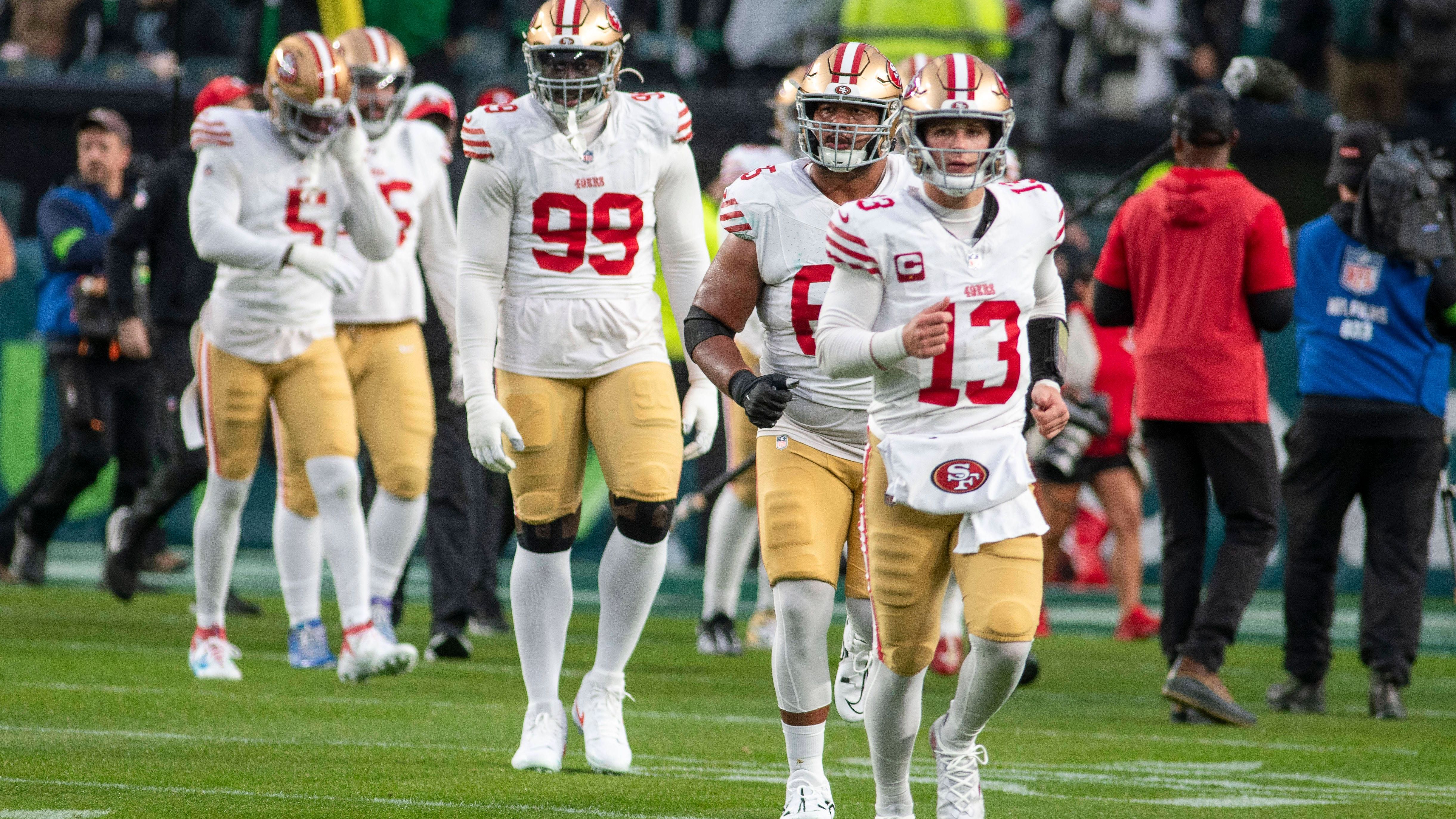 <strong>San Francisco 49ers</strong><br>Die San Francisco 49ers waren das erste Team, das sich für die Playoffs der Saison 2023 qualifiziert hatte. Nun haben sie auch den Division-Sieg und den Top-Seed in der NFC sicher. Die Mannschaft um Quarterback Brock Purdy zählt zu den heißen Titelanwärtern. In drei der vergangenen vier Spielzeiten erreichten die Kalifornier mindestens das NFC Championship Game, in der Saison 2019 sogar den Super Bowl.