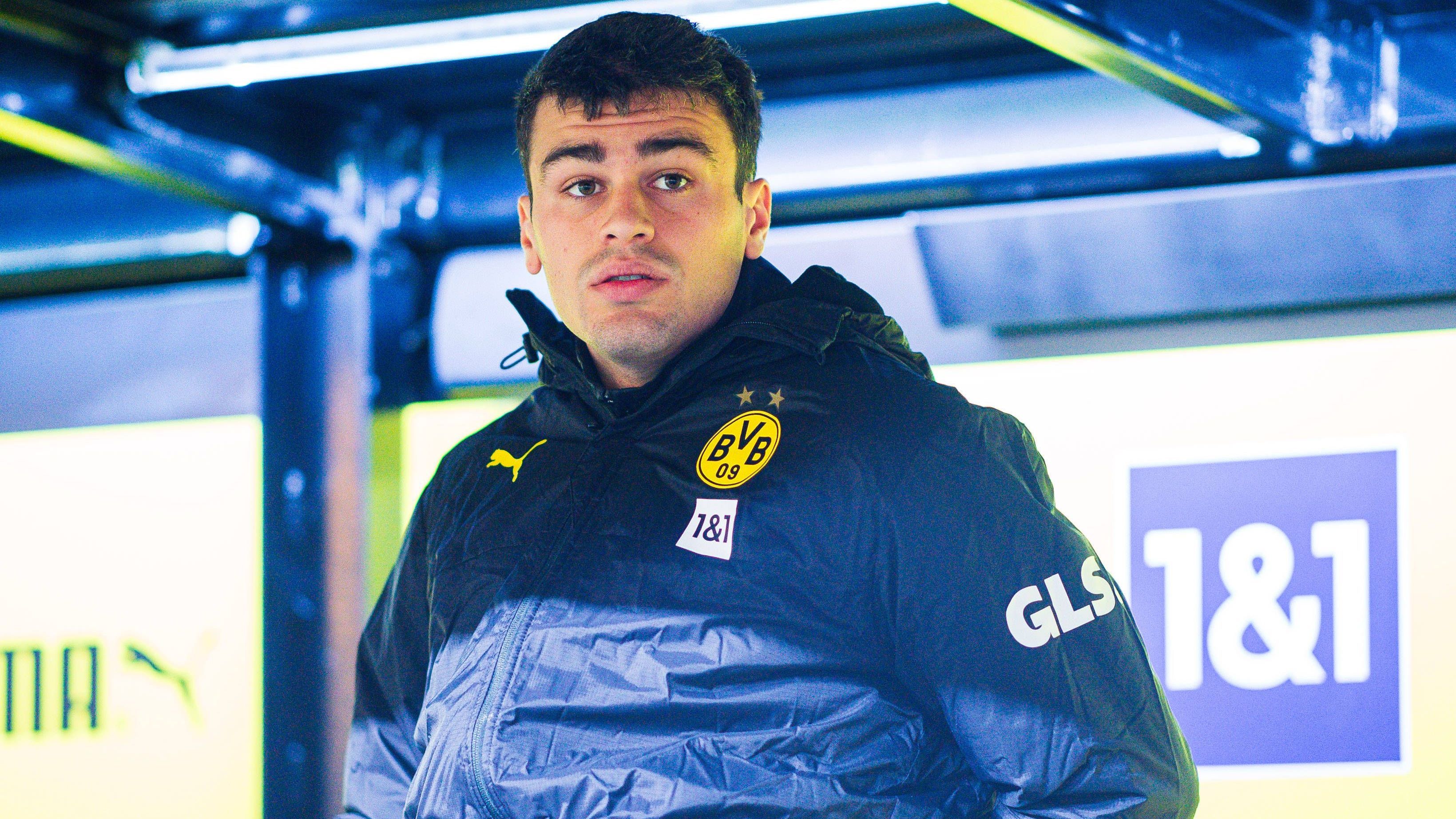 <strong>Giovanni Reyna</strong><br>Ersetzt Moukoko und ist sofort drin im Spiel. Bringt sich ins Offensivspiel ein, sein Torschuss nach gefälligem Solo wird abgeblockt (74.). <strong><em>ran</em>-Note: 3</strong>