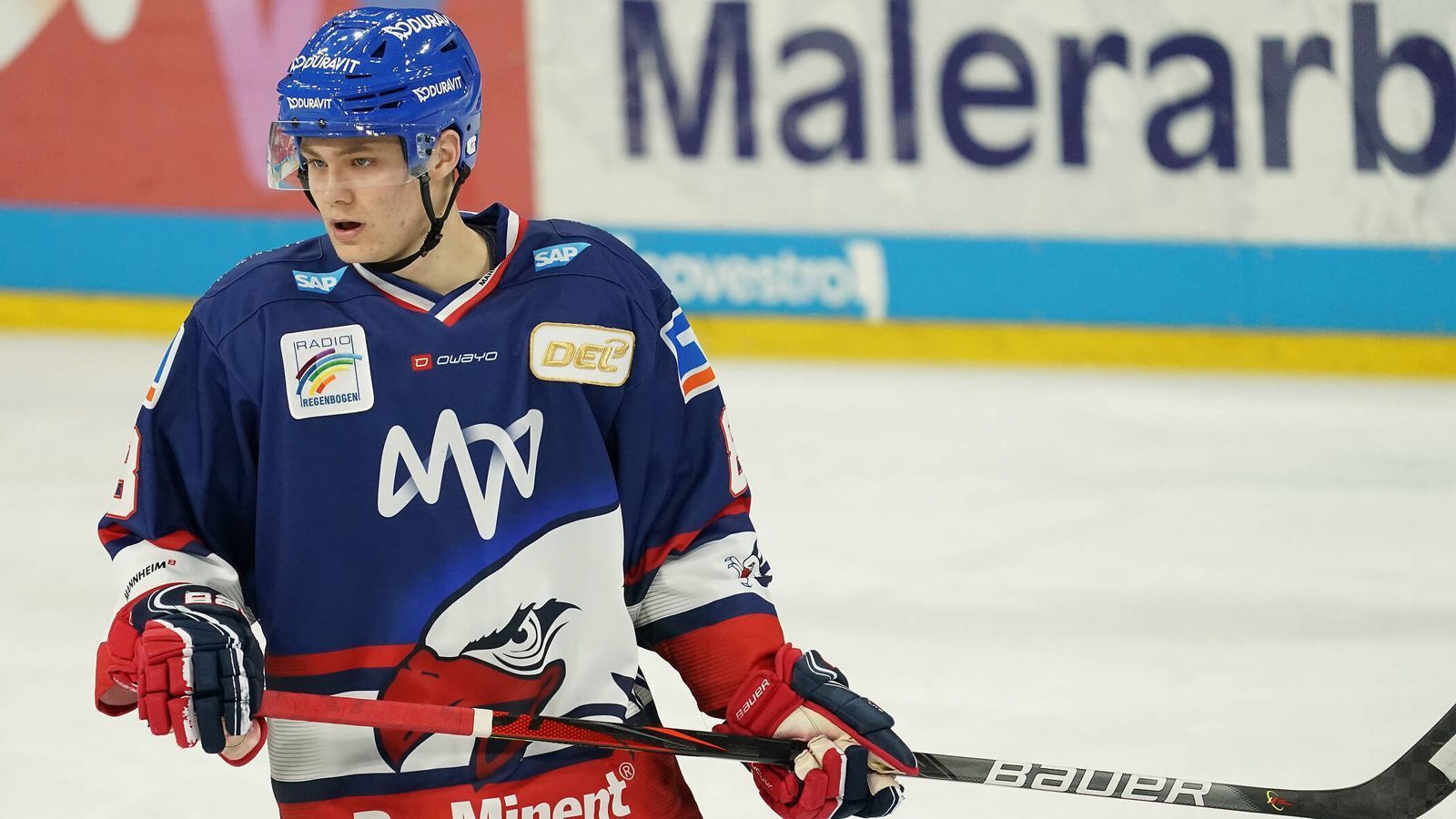 
                <strong>Tim Stützle </strong><br>
                Tim Stützle von den Adler Mannheim gilt als Ausnahmetalent und könnte hinter dem wahrscheinlichen Nummer-1-Pick Alexis Lafreniere an Nummer 2 oder 3 gepickt werden. Bislang war Leon Draisaitl, der 2014 an Position 3 ausgewählt wurde, der höchstgepickte deutsche Spieler. Stützle absolvierte 2019/20 seine erste Saison in der DEL, hatte in 41 Spielen 7 Tore und 27 Assists zu verbuchen und wurde zum Rookie of the Year ernannt. Der 18-Jährige verfügt über ein außergewöhnliches Spielverständnis und eine hohe Handlungsschnelligkeit.   
              