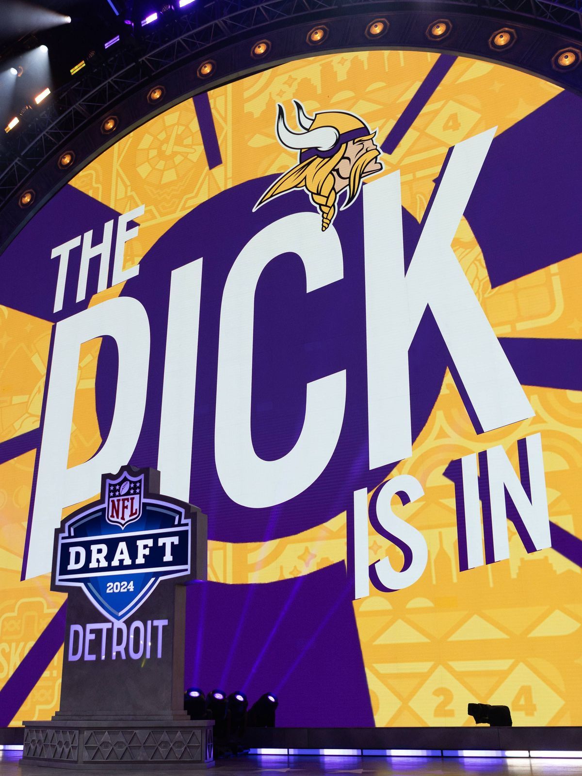 DETROIT, MI - APRIL 25: The Minnesota Vikings make the 17th overall pick during Day 1 of the NFL, American Football Herren, USA Draft on April 25, 2024 at Campus Martius Park and Hart Plaza in Detr...