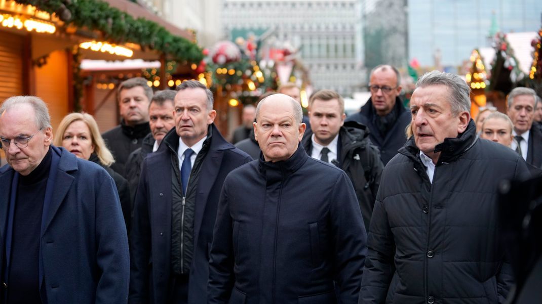 Bundeskanzler Olaf Scholz besucht Magdeburg. 