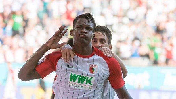 
                <strong>FC Augsburg</strong><br>
                Rani Khedira, Fabian Giefer, Marcel Heller, Michael Gregoritsch und Sergio Cordova (Foto) können sich als Zugänge durchaus sehen lassen. Aber: Die Abgänge von Dominik Kohr, Raul Bobadilla und Sven Verhaegh schmerzen, und Manager Stefan Reuter schaffte es nicht, den aufgeblähten Kader zu entschlacken. ran-Note: 4
              