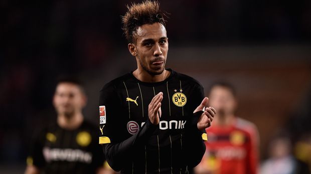 
                <strong>Pierre-Emerick Aubameyang</strong><br>
                Pierre-Emerick Aubameyang: Viel Wirbel um Pierre-Emerick Aubameyang. Der Gabuner schießt sich durch seine Tore in den Fokus der internationalen Top-Klubs. Sein Vertrag läuft noch bis 2020 und die Dortmunder Führungsetage plant wohl nicht mit einem Abgang in nächster Zeit. Auch Aubameyang ließ vor kurzem bei der Wahl zu "Afrikas Fußballer des Jahres 2015" verlauten: "Ich bleibe in Dortmund." 
              