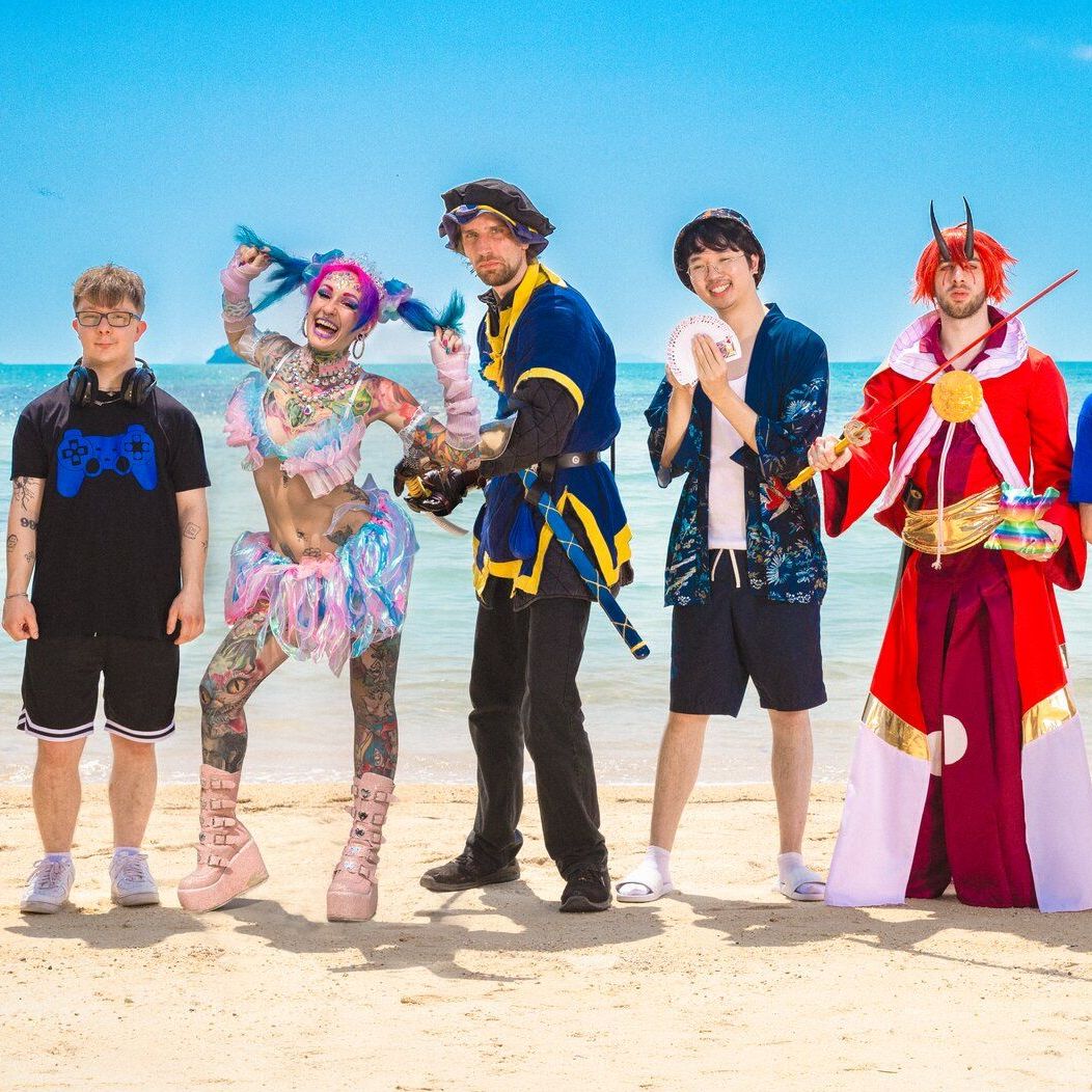 Diese acht Nerds treffen in der neuen Staffel "Beauty & The Nerd" auf acht selbstbewusste Beautys (v. l.): Aaron, Sammy, Sarah, Sebastian, Hai, Sascha, Darius und Jannik.