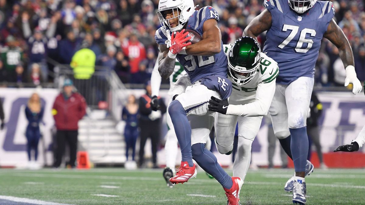 New York Jets v New England Patriots