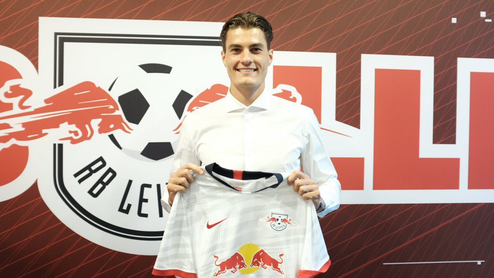 
                <strong>RB Leipzig</strong><br>
                Geliehene Spieler: Patrick Schick (AS Rom, Foto), Ethan Ampadu (FC Chelsea)Verliehene Spieler: Jean-Kevin Augustin (AS Monaco), Elias Abouchabaka (Fürth)
              