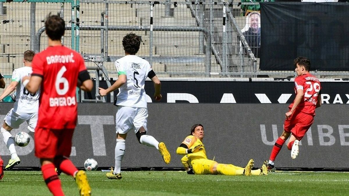 Kai Havertz überwindet Schlussmann Yann Sommer