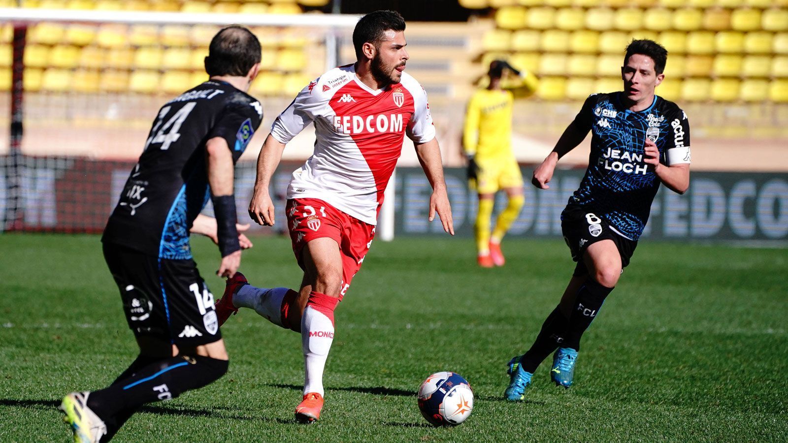 
                <strong>Kevin Volland (AS Monaco / 10 A-Länderspiele)</strong><br>
                Der zehnmalige Nationalspieler läuft aktuell für Niko Kovac und den AS Monaco in der französischen Ligue 1 auf. Dort bildet er gemeinsam mit Wissam Ben Yedder eines der gefürchtetsten Sturmduos der Liga. Volland netzte in 23 Partien zwölfmal ein und bereitete acht weitere Tore vor, ist damit hinter Kylian Mbappe der zweitbeste Scorer. Unter Bundestrainer Löw spielte er zuletzt 2016 im Freundschaftsspiel gegen Italien.
              