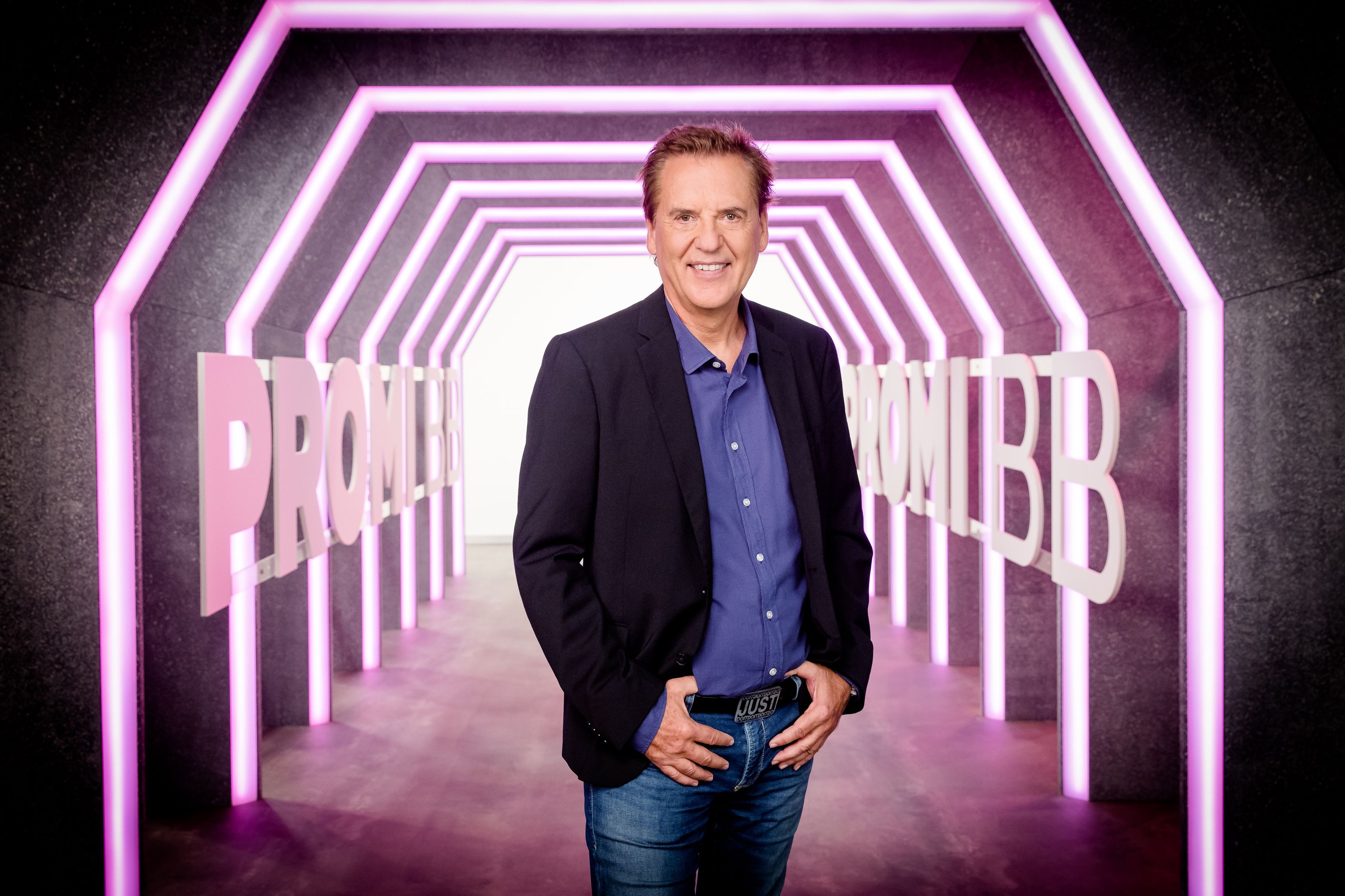 Ehemaliger Fußballkommentator Jörg Dahlmann kämpft um den Sieg bei "Promi Big Brother" 2022