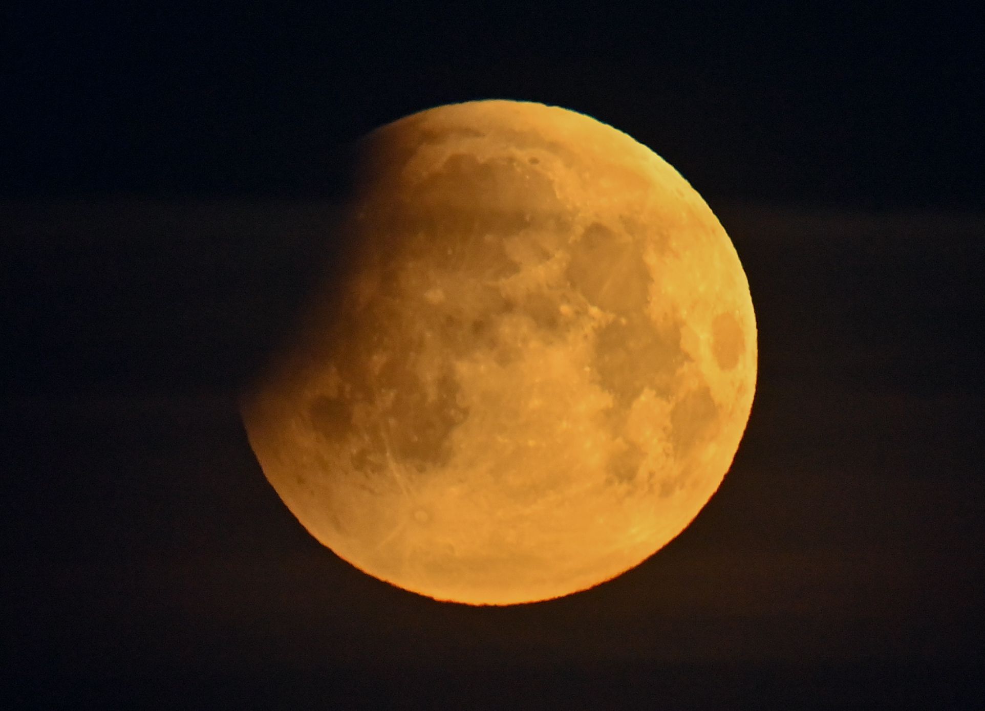 Seltenes Naturschauspiel: Partielle Mondfinsternis Am Wochenende