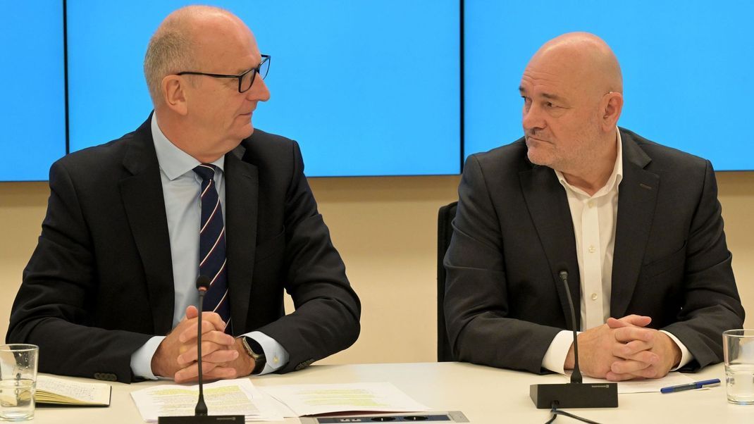 Die Koalitionsverhandlungen von SPD (Dietmar Woidke, l.) und BSW (Robert Crumbach, r.) in Brandenburg gehen in die Entscheidungsphase.
