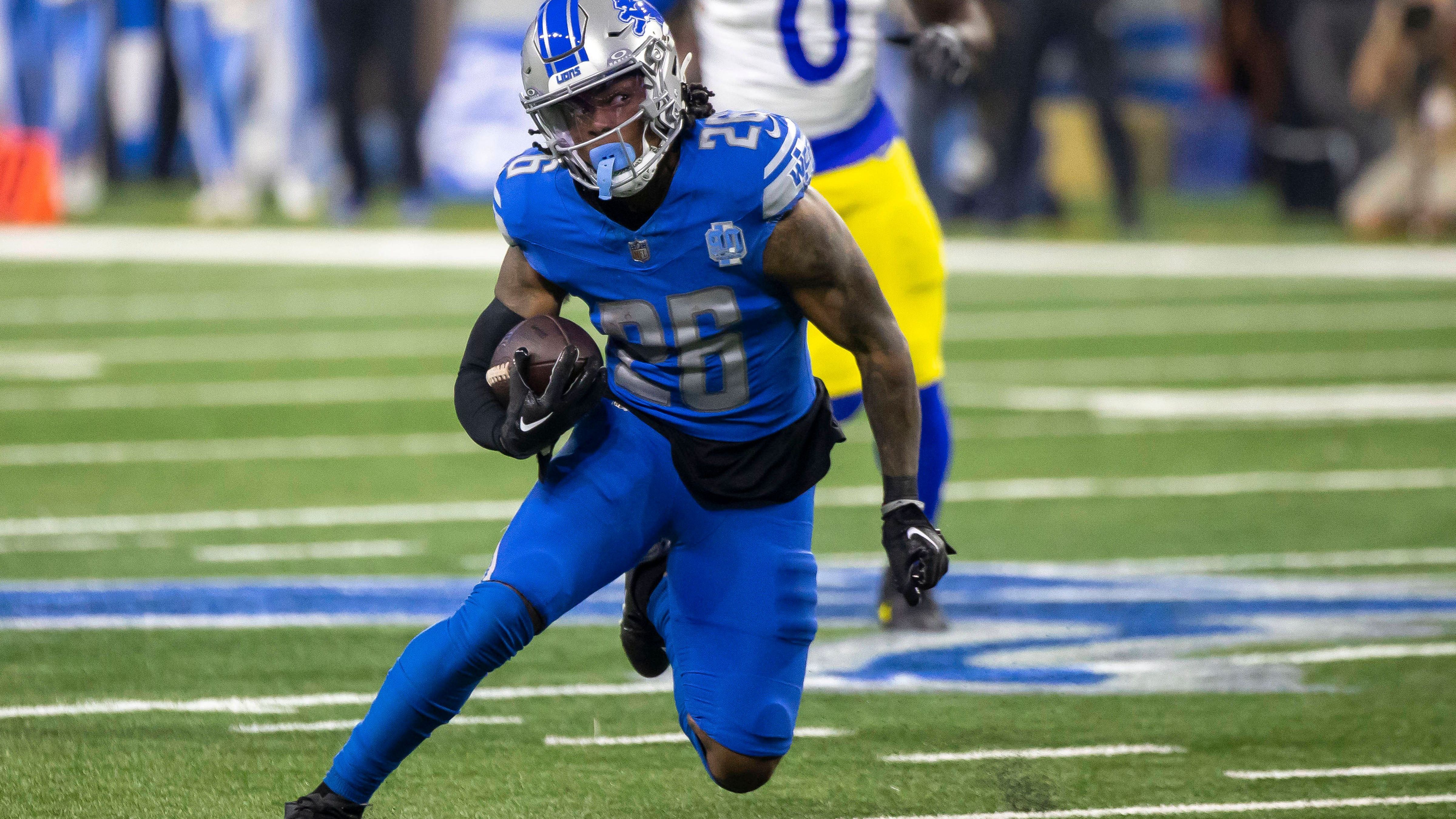 <strong>Jahmyr Gibbs</strong> <br>Team: Detroit Lions<br>Position: Running Back<br>15 Spiele; 945 Rushing Yards, 10 Rushing Touchdowns, 316 Receiving Yards, 1 Receiving Touchdwn
