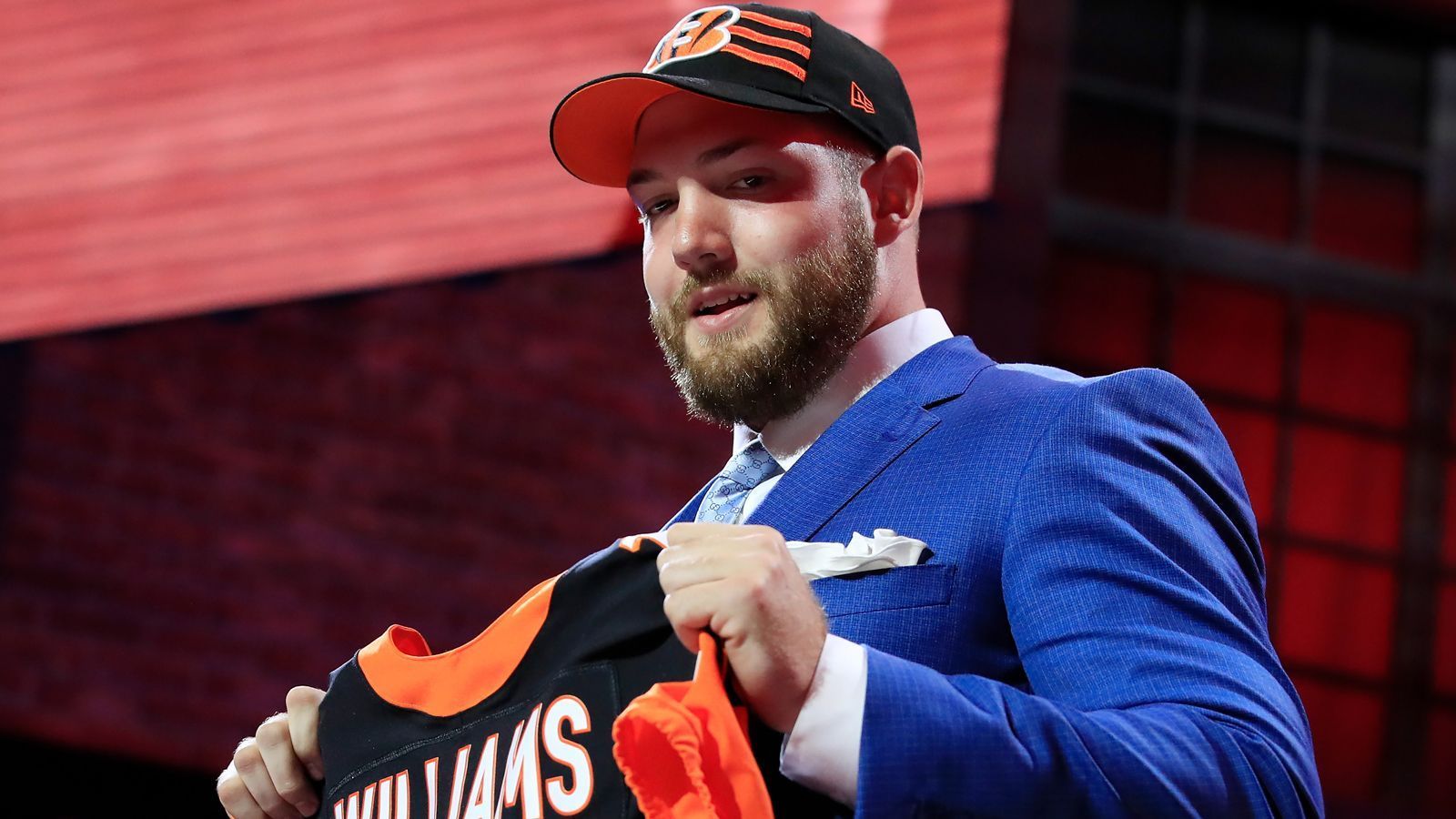 
                <strong>11. Pick - Cincinnati Bengals: OT Jonah Williams (Alabama)</strong><br>
                Vertrag unterschriebenSigning Bonus: 10.841.940 DollarGesamtgehalt: 17.630.166 Dollar
              