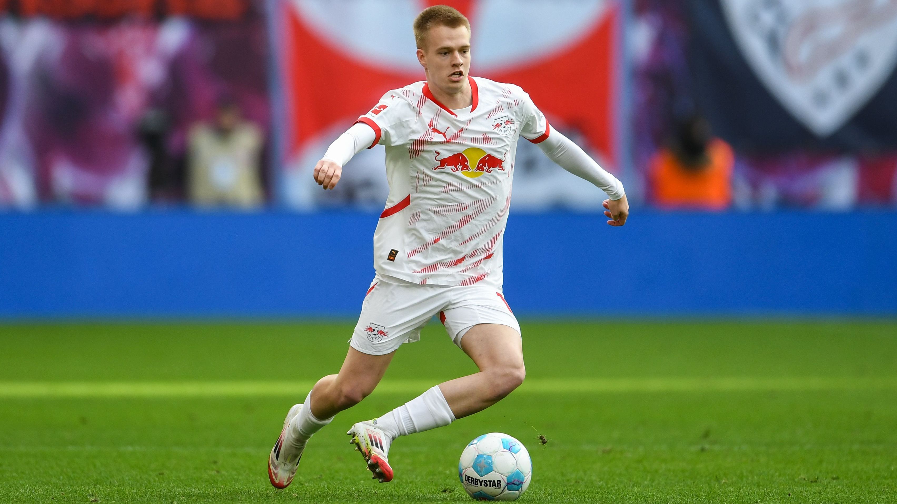 <strong>Arthur Vermeeren</strong><br>Ablösesumme: 20 Millionen Euro<br>Aufnehmender Verein: RB Leipzig (war in der Saison 2024/25 schon ausgeliehen)<br>Abgebender Verein: Atletico Madrid