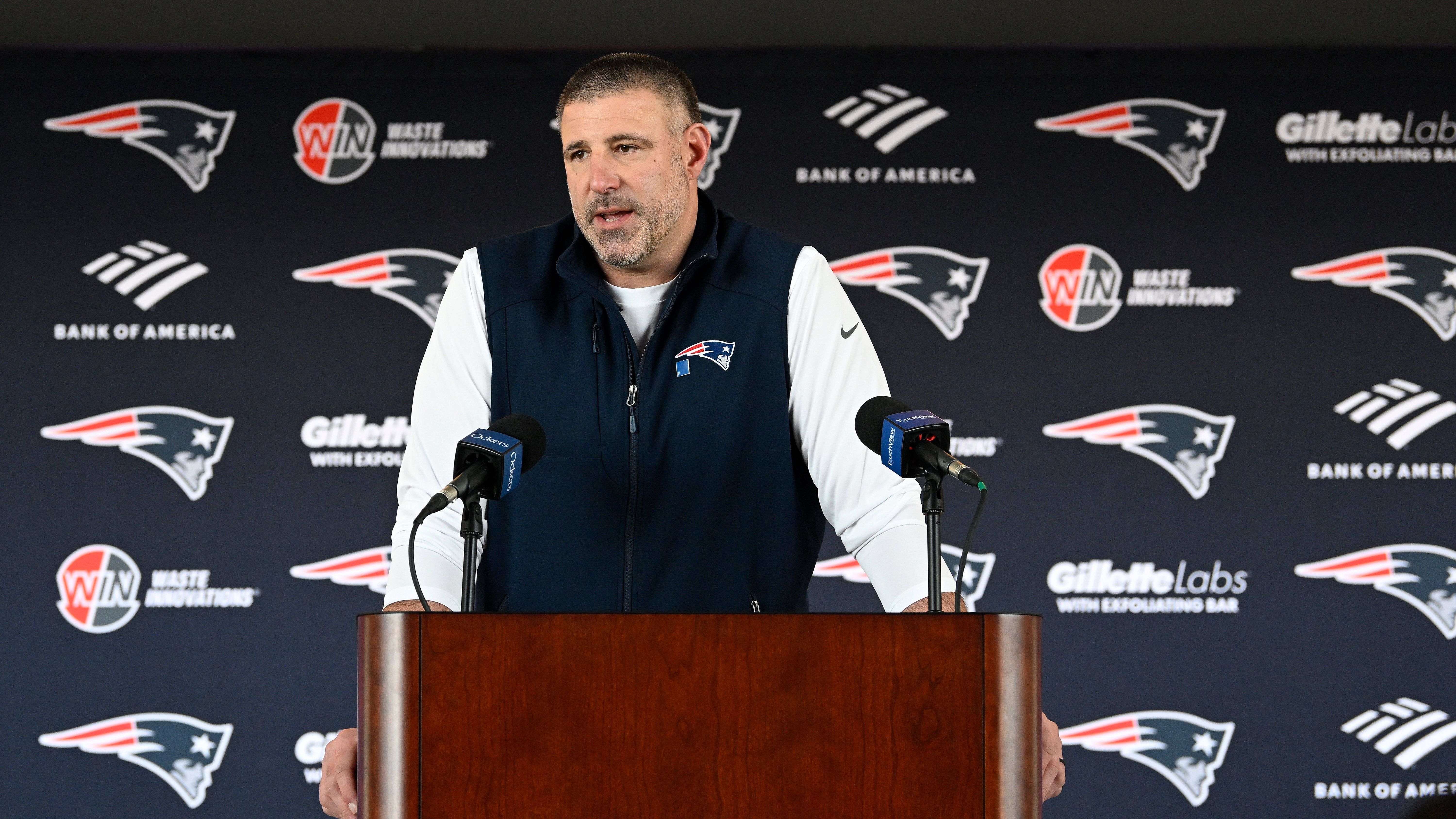 <strong>Platz 22: New England Patriots um Head Coach Mike Vrabel</strong><br>Als Head Coach der Titans feierte Vrabel mehrere Erfolge, musste aber auch einige schwache Saisons hinnehmen. Die Patriots setzen auf Altbewährtes und stellen zudem Josh McDaniels als Offensive Coordinator an. Die Pats sollten mit dem Trainerstab ein solides Fundament haben. Ob es allerdings für mehr reicht, bleibt abzuwarten.