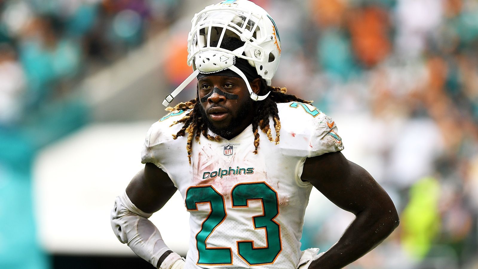 <strong>Jay Ajayi (2017)</strong><br>Der Running Back wechselte für einen Viertrundenpick von den Miami Dolphins zu den Philadelphia Eagles. Leider plagten den "Jay-Train" einige Knieprobleme, sodass er nicht an die hervorragenden Leistungen aus Miami anknüpfen konnte.