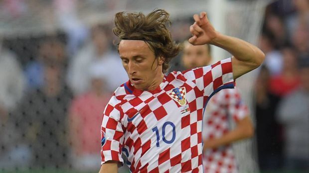 
                <strong>Luka Modric</strong><br>
                Luka Modric: Der Star von Real Madrid war vor allem in den ersten 45 Minuten noch Kroatiens Taktgeber. Nach dem Seitenwechsel bekamen die Portugiesen Modric allerdings immer besser in den Griff. ran-Note: 3
              