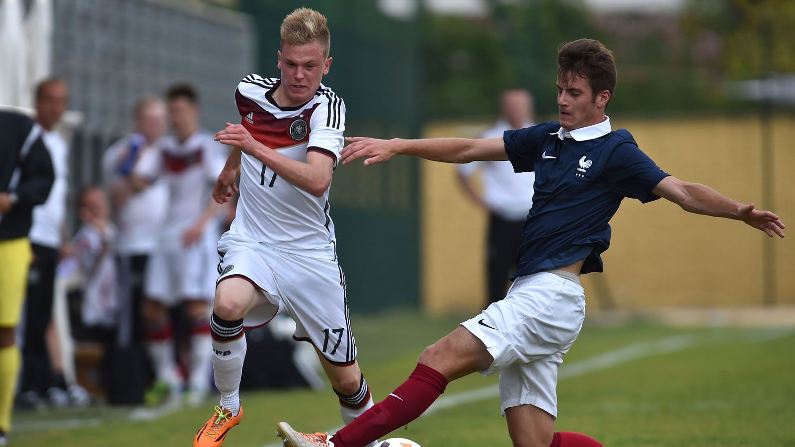 
                <strong>Goalgetter der U20</strong><br>
                Hack durchlief sämtliche U-Nationalmannschaften beim DFB seit der U16. Besonders erfolgreich war er in der U20. Unter Trainer Frank Kramer erzielte er in sieben Spielen fünf Tore. 
              