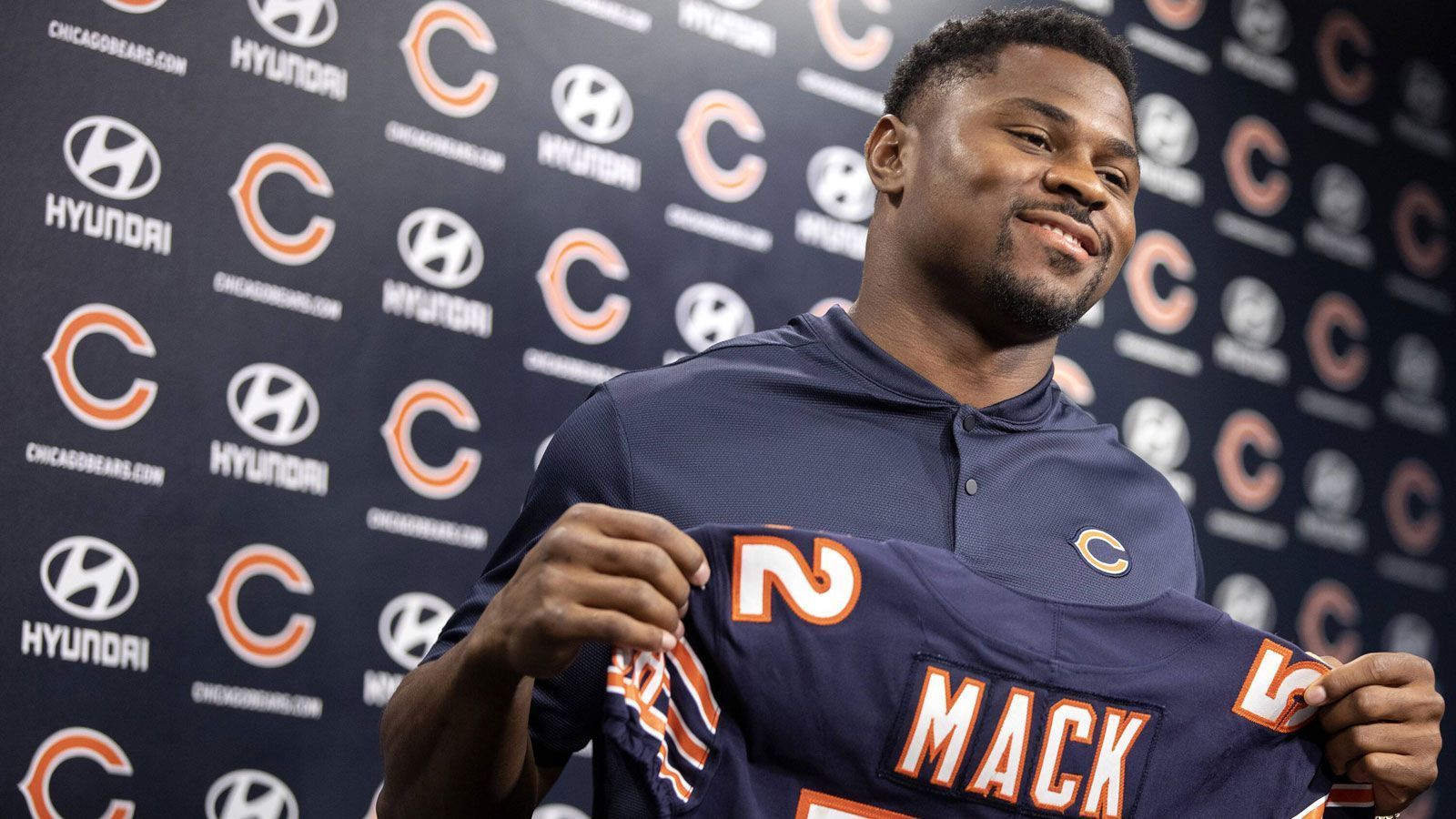 
                <strong>Platz 4: Khalil Mack</strong><br>
                Jahresgehalt: 23,5 Millionen US-DollarChicago BearsOutside Linebacker
              