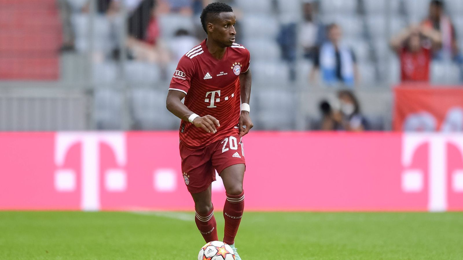 
                <strong>Bouna Sarr (FC Bayern München)</strong><br>
                Kommt in der 82. Minute. Ohne Note
              