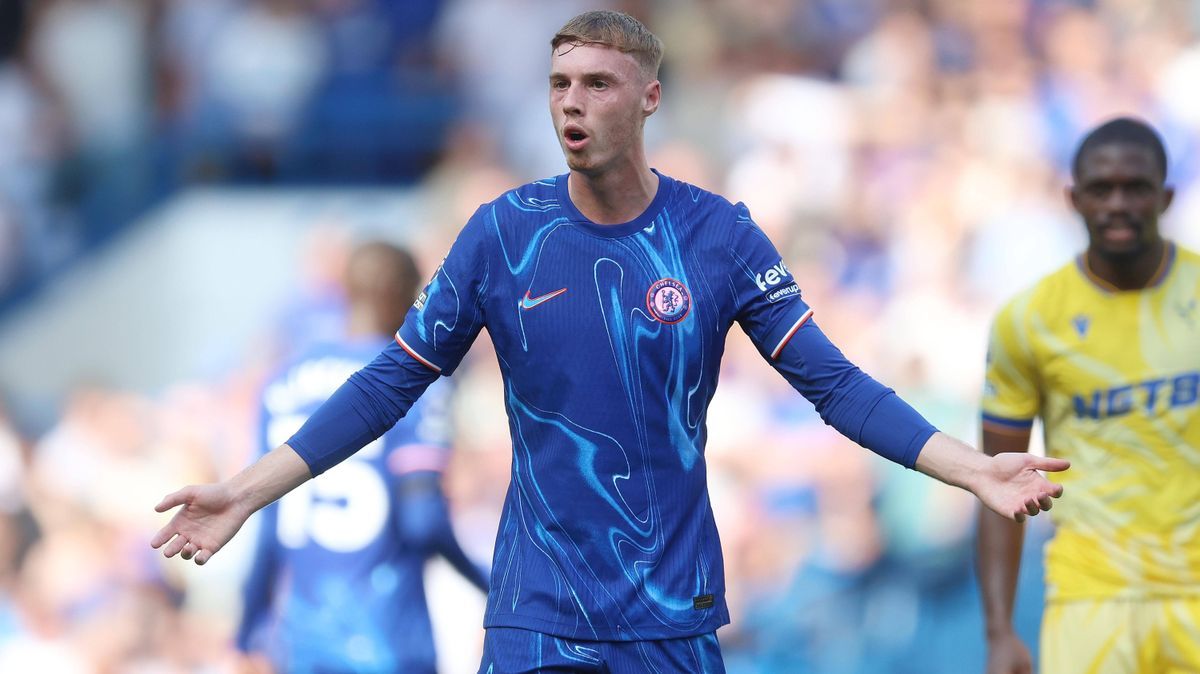 Cole Palmer of Chelsea looks frustrated & disappointed. - Chelsea v Crystal Palace, Premier League, Stamford Bridge Stadium, London, UK - 1st September 2024. Editorial Use Only - DataCo restriction...