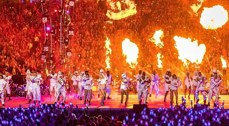 
                <strong>Super Bowl 2017: Die Halftime-Show von Lady Gaga</strong><br>
                Wo ist die Gaga?
              