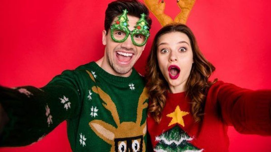 Partner-Look ist möglich: "Ugly Christmas Sweater" - für ihn und für sie